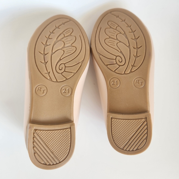 Toddler Girls Nude Pink Patent Ballet Flat Shoes with Bow & Strap, US 5/EU 21 - Picture 3 of 11